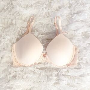 𝜗𝜚victoria’s secret smooth & lace lightly lined perfect coverage bra𝜗𝜚